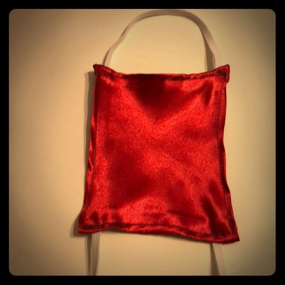 😷 face mask red satin - Picture 1 of 2